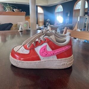 TODDLER Nike AIR FORCE 1 LOW 'VALENTINE’S DAY Size 7c (RARE)